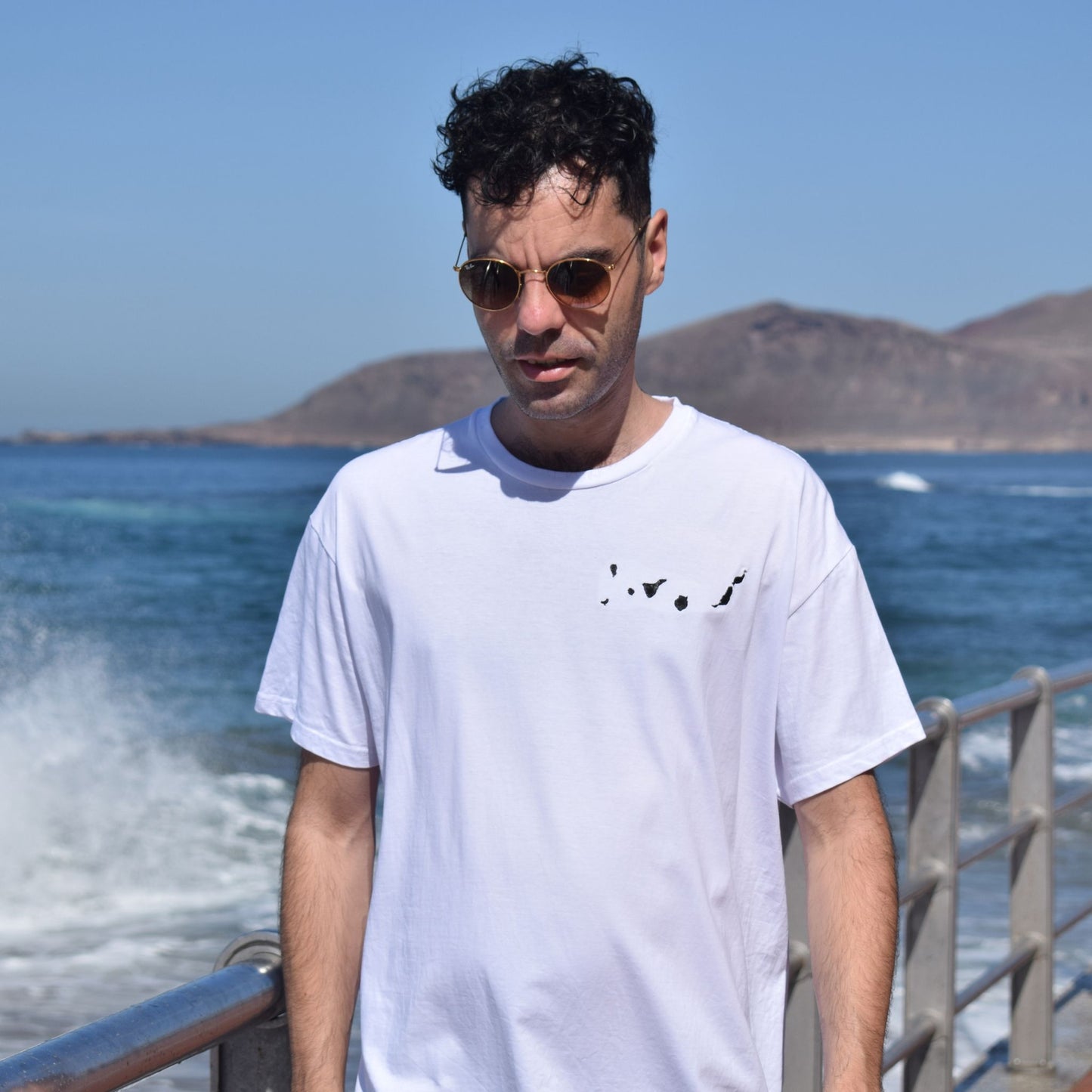 Islas Canarias Camiseta Bordada (Blanca)