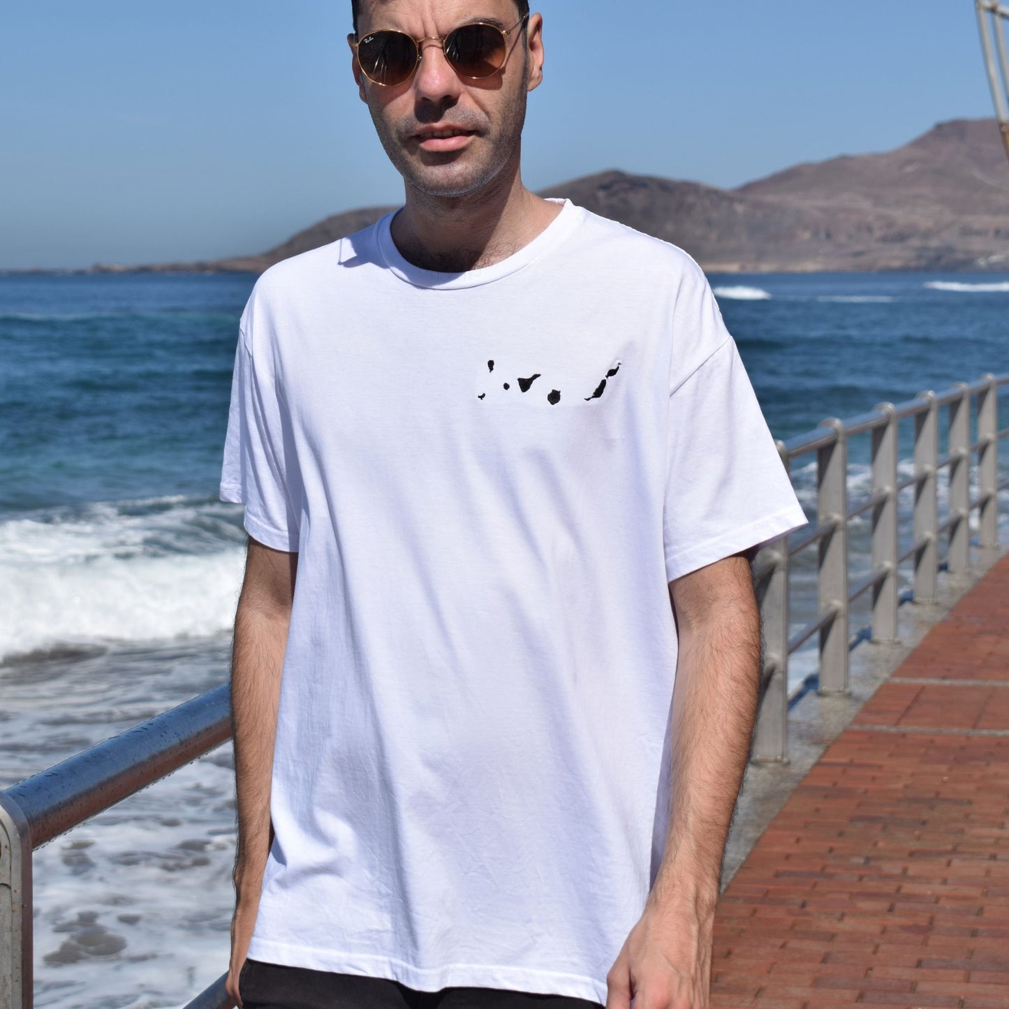 Islas Canarias Camiseta Bordada (Blanca)